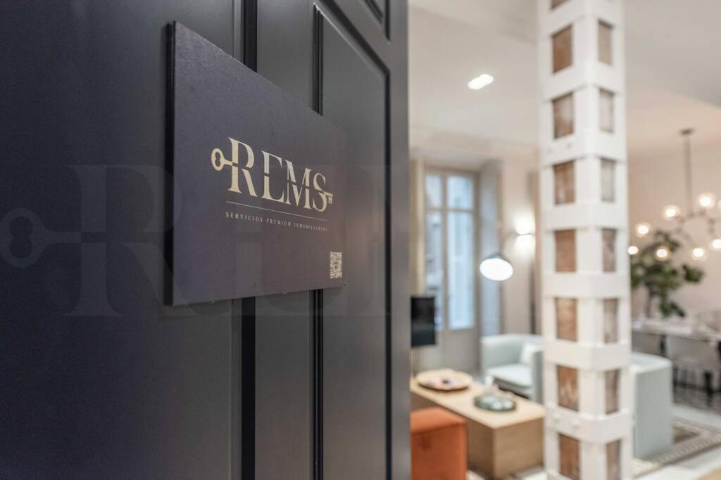 Contemporary Loft In The Historic Center By Rems Apartament Malaga